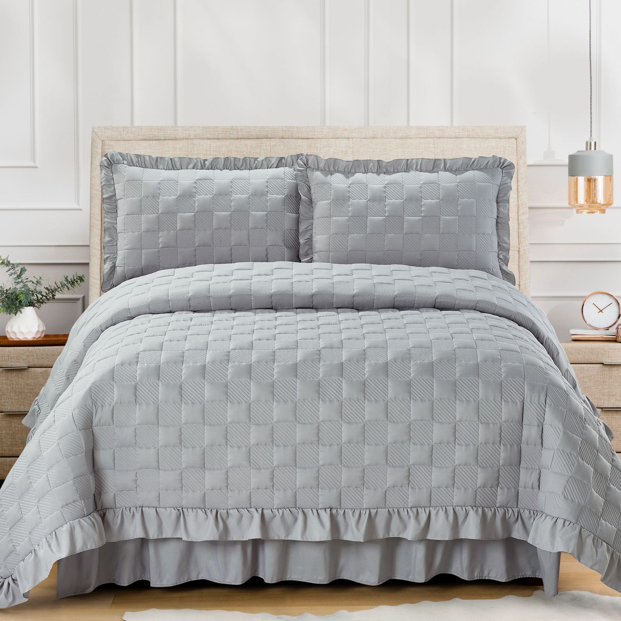 Box Embroidered Quilt Set 4-Piece King White