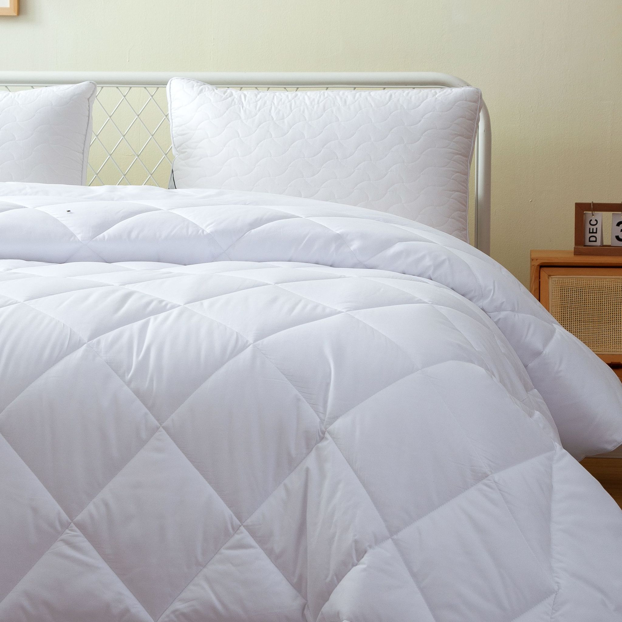 Down Alternative Hotel Style Duvet Insert King White