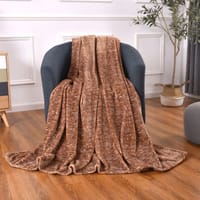 Fleece Blanket Twin Size,370GSM Soft and Cozy Lightweight Velvet Blanket Ideal For Couch, Bed, Travel, Camping , Brown
