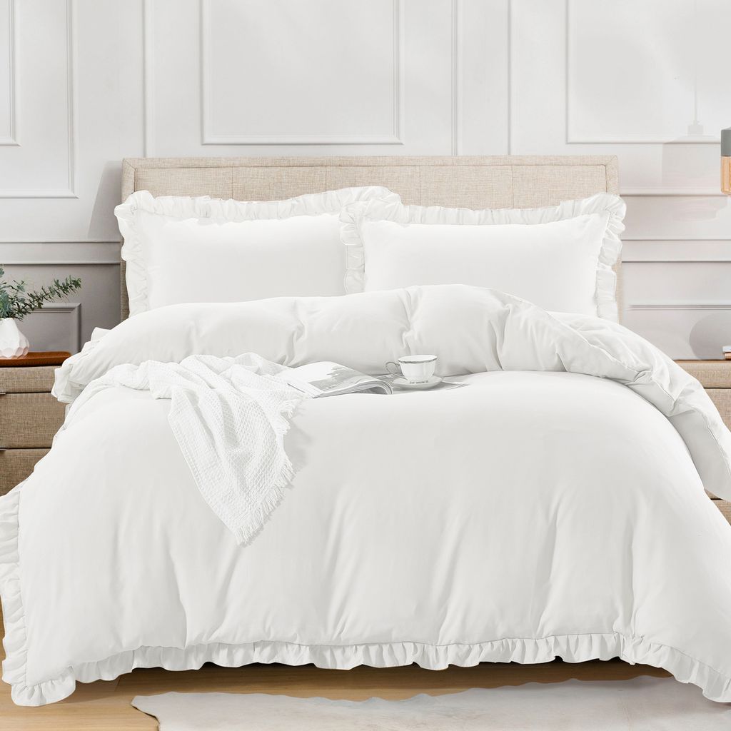 5-Piece Comforter Set with Ruffled Border and Removable Filler, King Size, 260 x 240 cm, White
